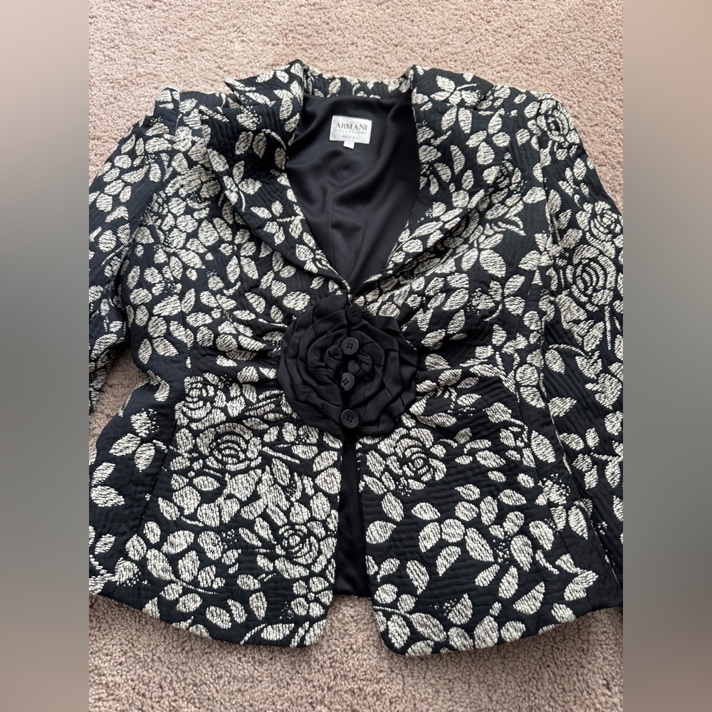 Armani- Vintage Black and White Brocade Floral Longsleeve Blazer Jacket - Picture 5 of 5